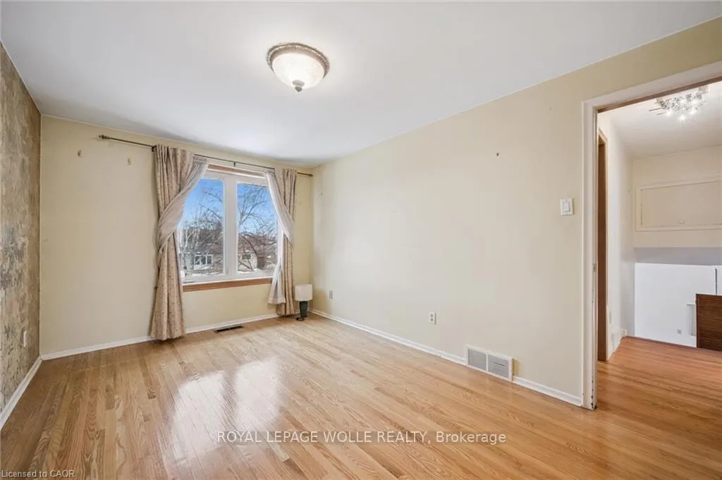 Photo 21 of 123 Lorraine Avenue, Kitchener — HOMEH