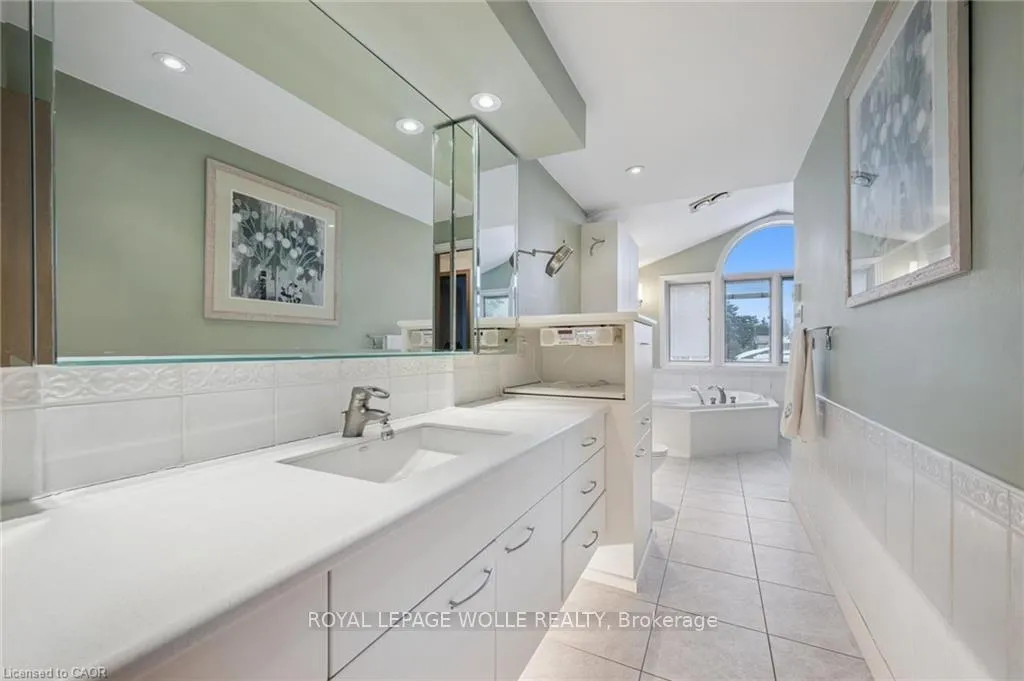 Photo 28 of 123 Lorraine Avenue, Kitchener — HOMEH