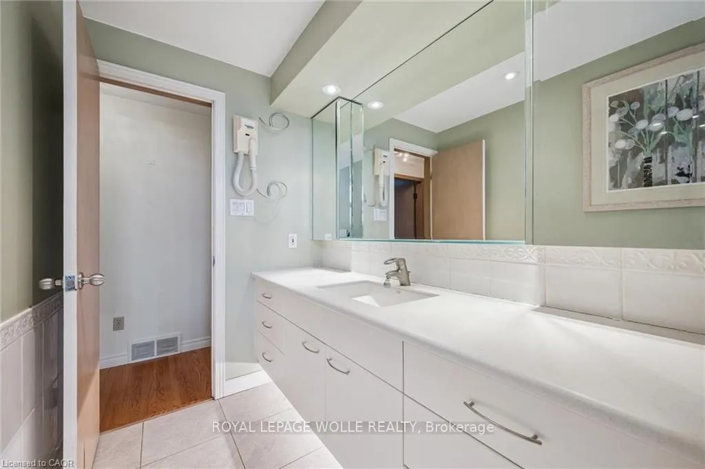 Photo 31 of 123 Lorraine Avenue, Kitchener — HOMEH
