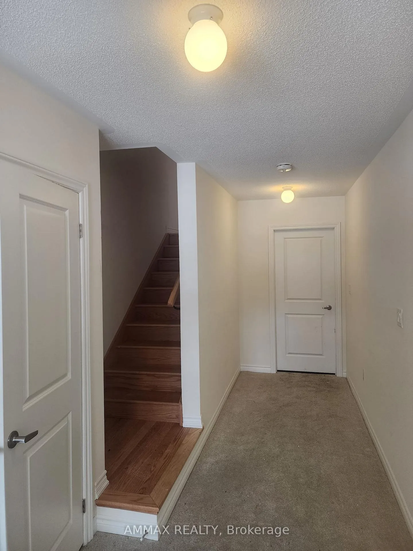 Photo 2 of 2542 Hibiscus Drive, Pickering, Rural Pickering — HOMEH