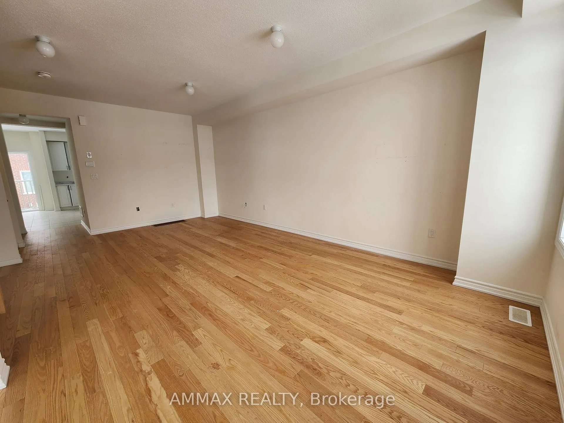 Photo 4 of 2542 Hibiscus Drive, Pickering, Rural Pickering — HOMEH