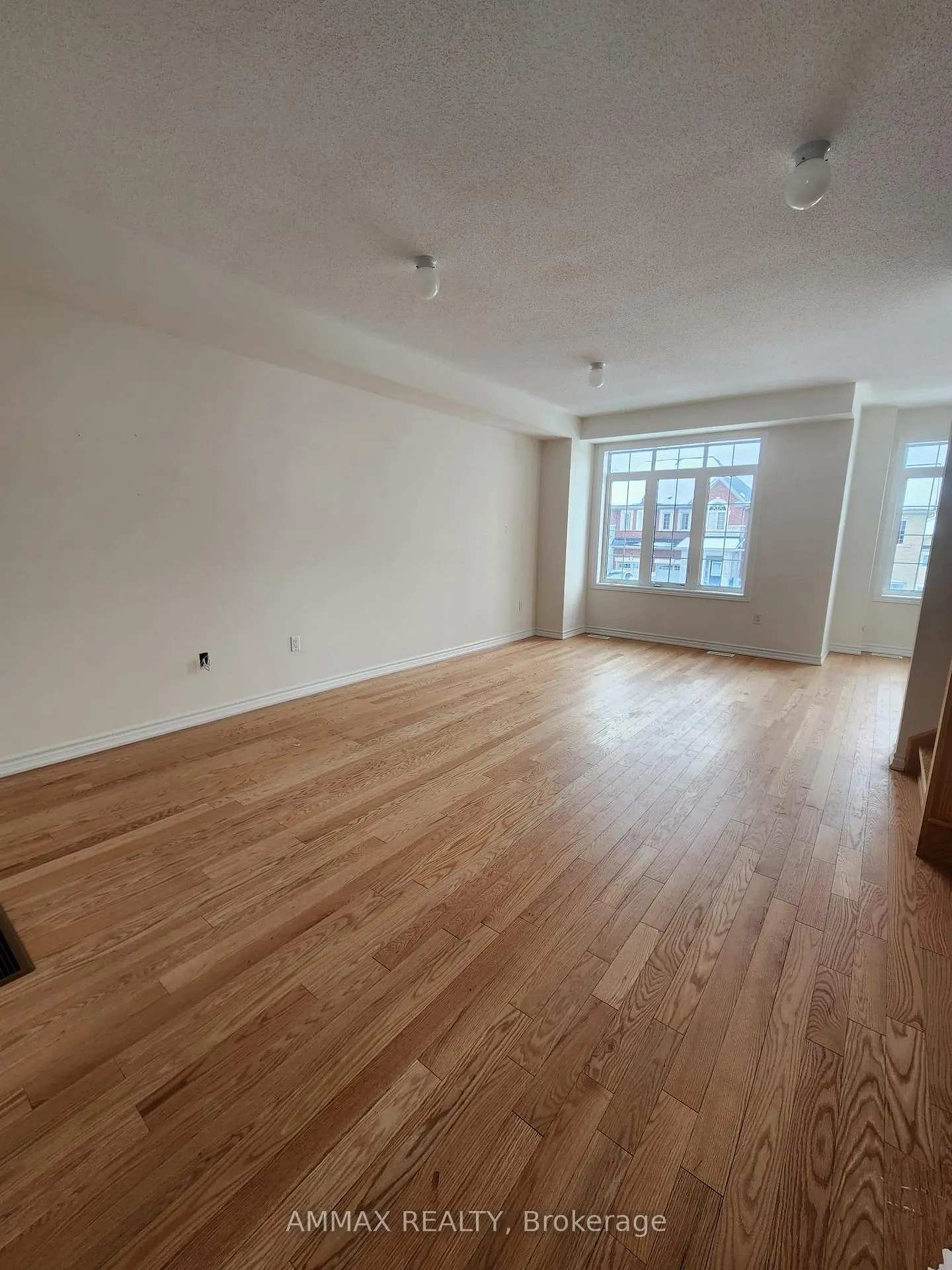 Photo 9 of 2542 Hibiscus Drive, Pickering, Rural Pickering — HOMEH