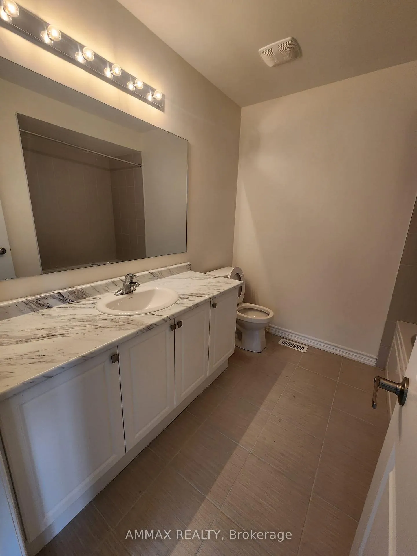 Photo 14 of 2542 Hibiscus Drive, Pickering, Rural Pickering — HOMEH