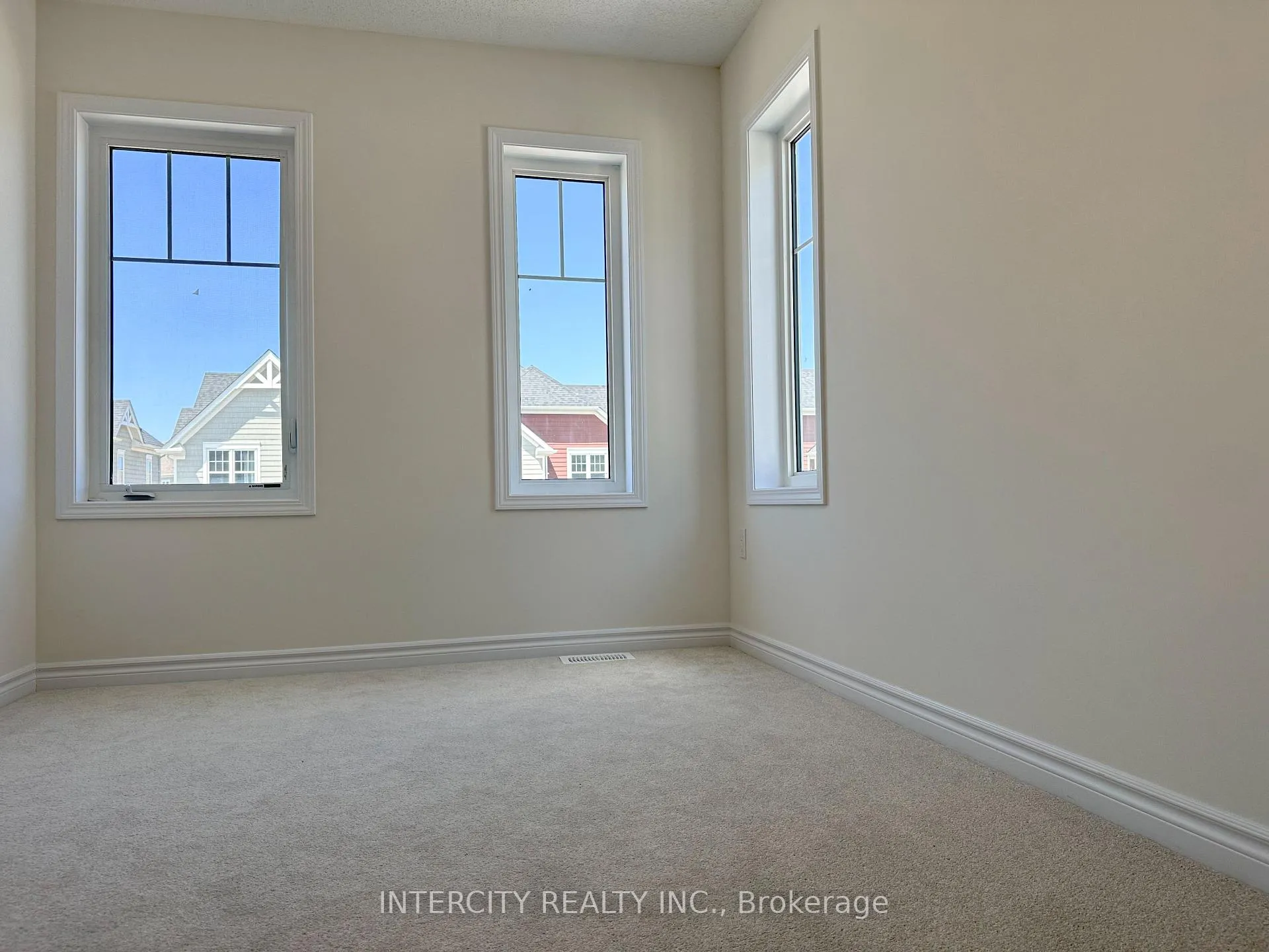 Photo 12 of 88 Sandhill Crane Drive, Wasaga Beach — HOMEH
