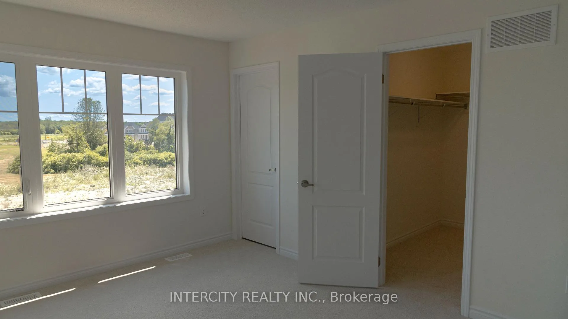 Photo 16 of 88 Sandhill Crane Drive, Wasaga Beach — HOMEH