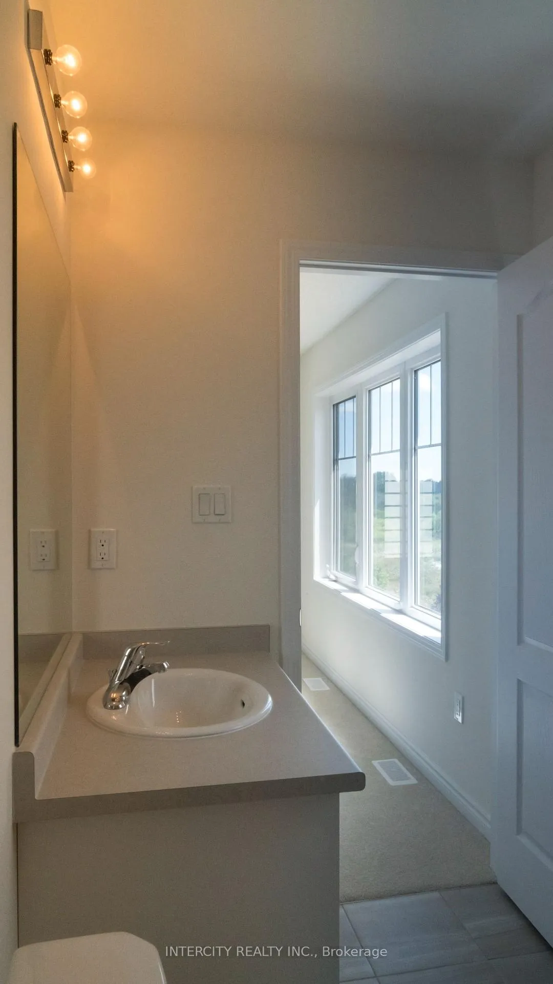 Photo 18 of 88 Sandhill Crane Drive, Wasaga Beach — HOMEH
