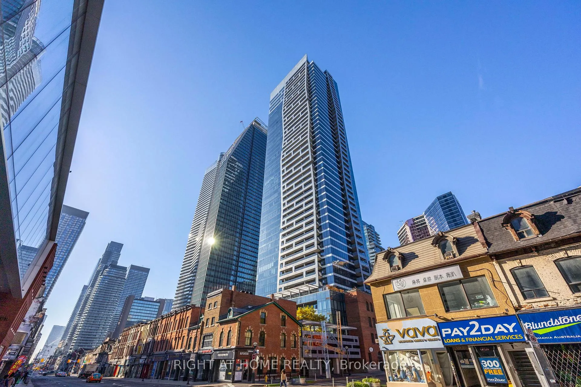 Front of Unit 3403, 5 St. Joseph Street