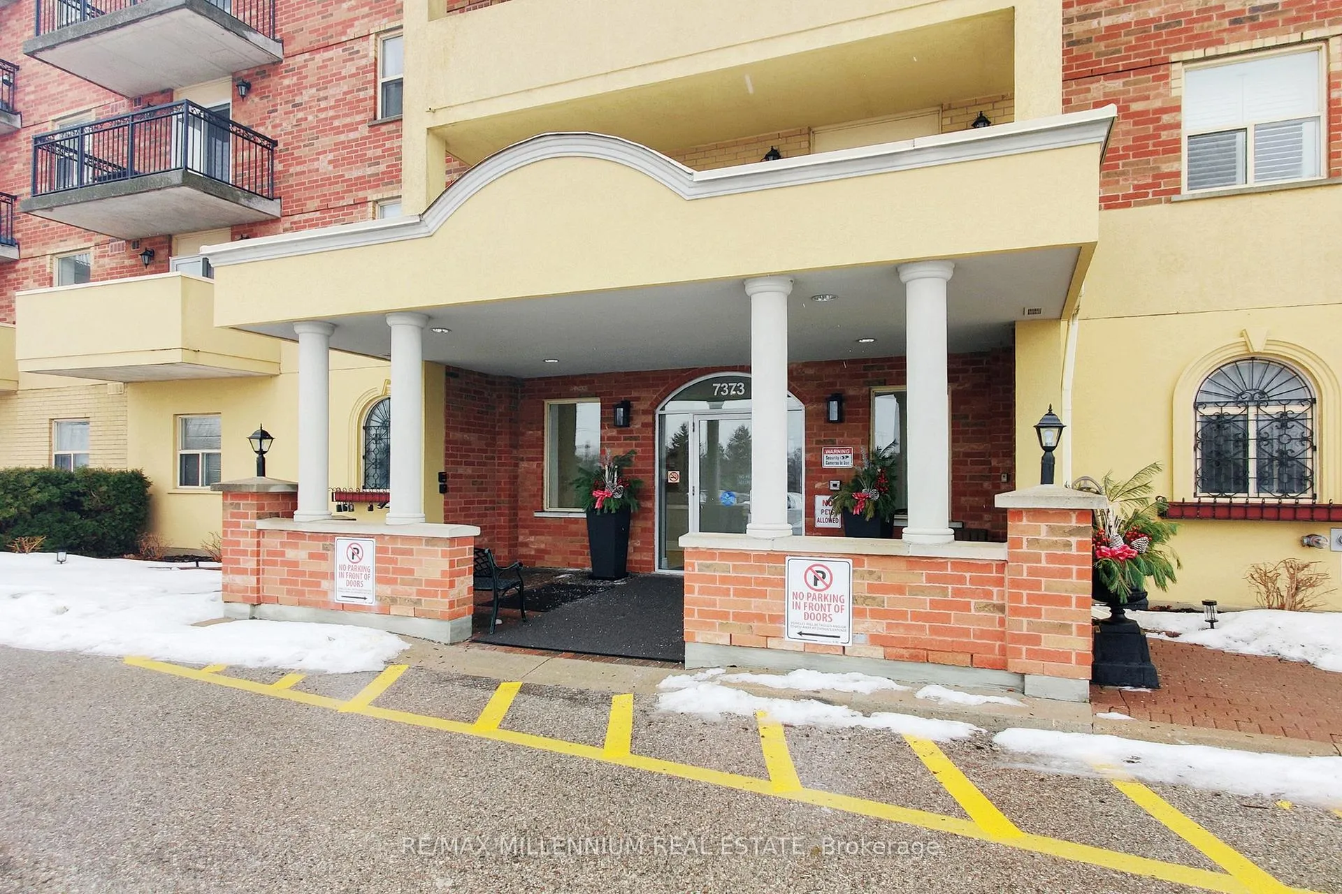 Photo 3 of Unit 619, 7373 Martingrove Road, Vaughan, Vaughan Grove — HOMEH