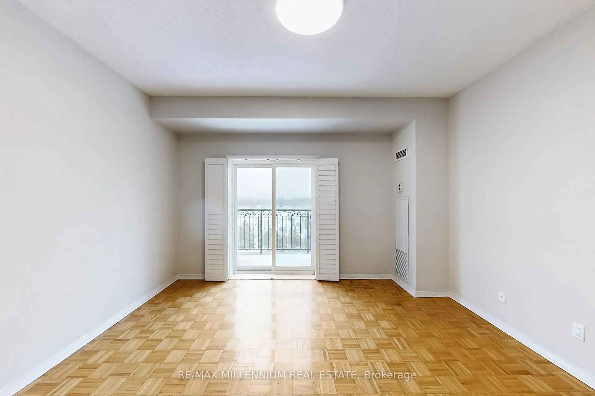 Photo 7 of Unit 619, 7373 Martingrove Road, Vaughan, Vaughan Grove — HOMEH