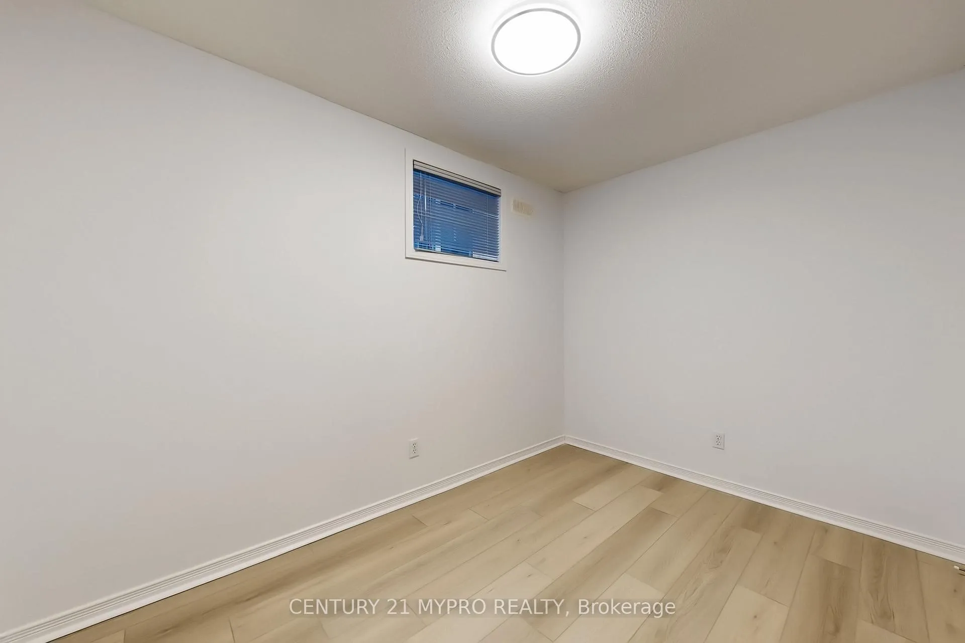Photo 5 of 7 Sandor Place, Markham, Thornlea — HOMEH