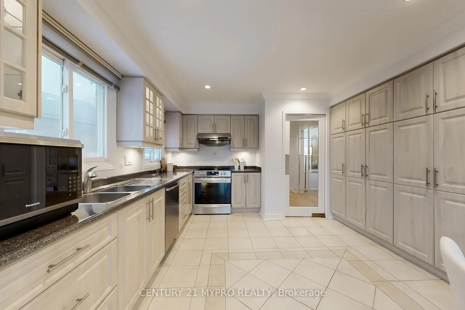 Photo 33 of 7 Sandor Place, Markham, Thornlea — HOMEH