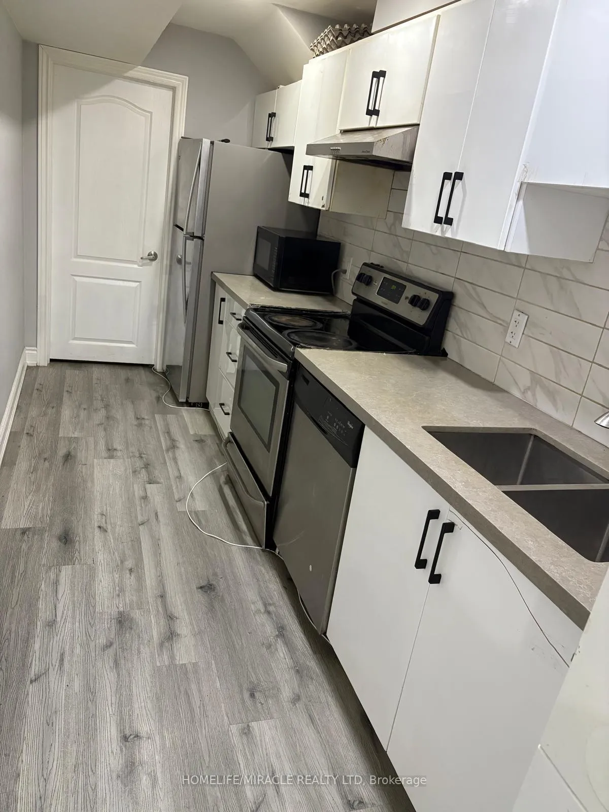 Photo 6 of Unit Bsmt Unit, 17 Divers Road, Brampton, Northwest Brampton — HOMEH
