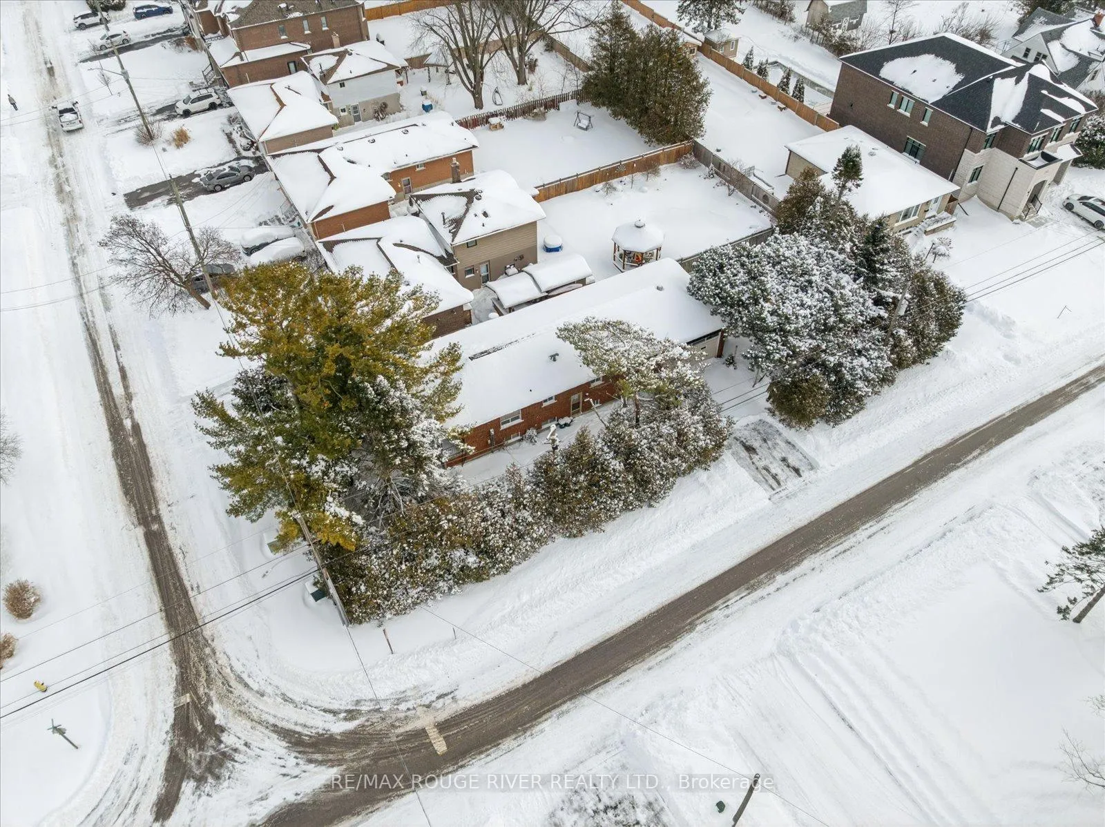 Photo 3 of 1277 Old Orchard Avenue, Pickering, Bay Ridges — HOMEH