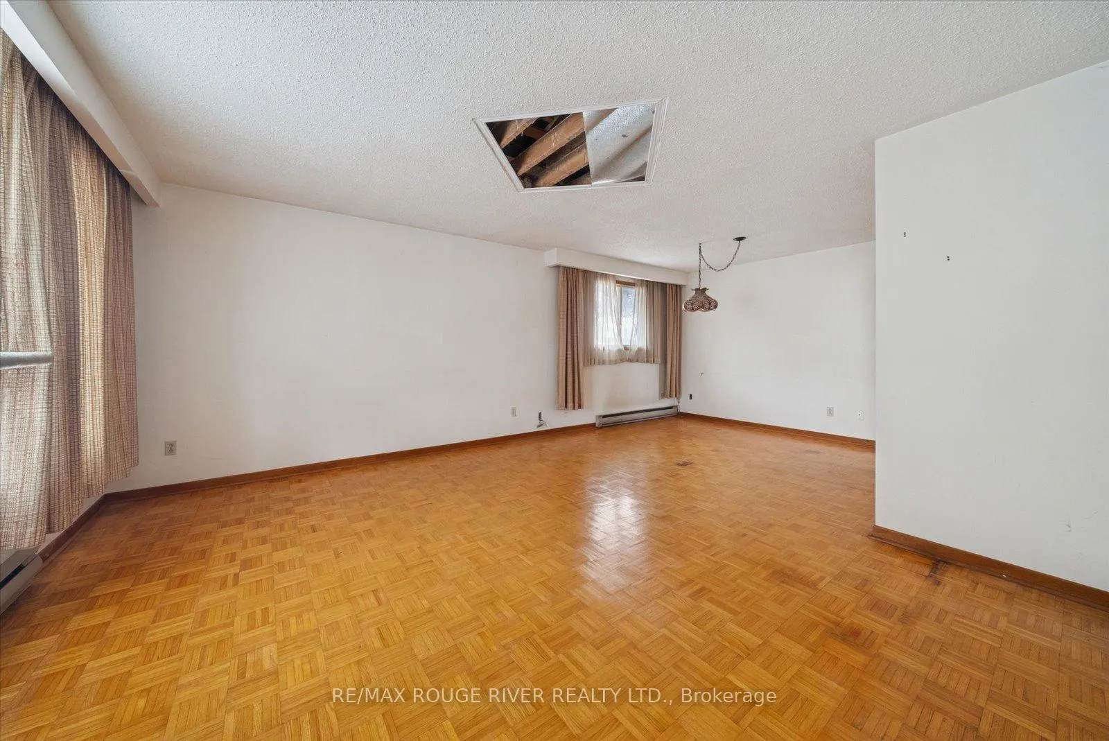 Photo 13 of 1277 Old Orchard Avenue, Pickering, Bay Ridges — HOMEH