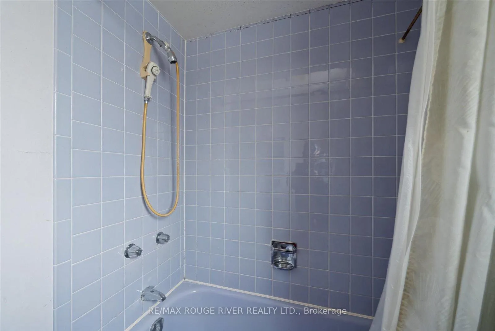 Photo 24 of 1277 Old Orchard Avenue, Pickering, Bay Ridges — HOMEH
