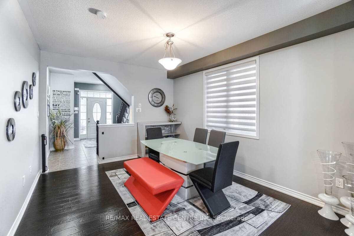 Photo 4 of 54 Olivia Street, Kitchener — HOMEH