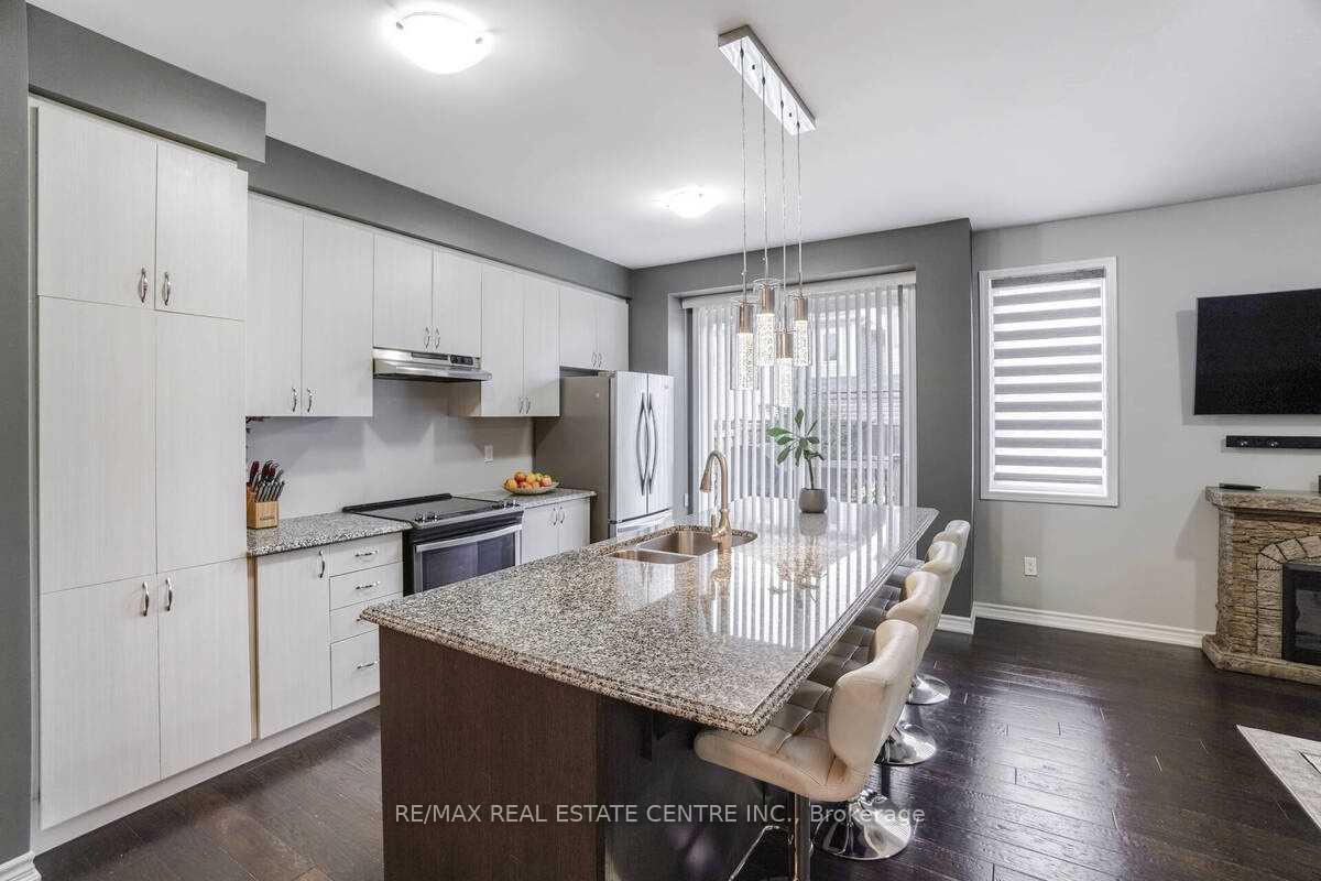 Photo 6 of 54 Olivia Street, Kitchener — HOMEH