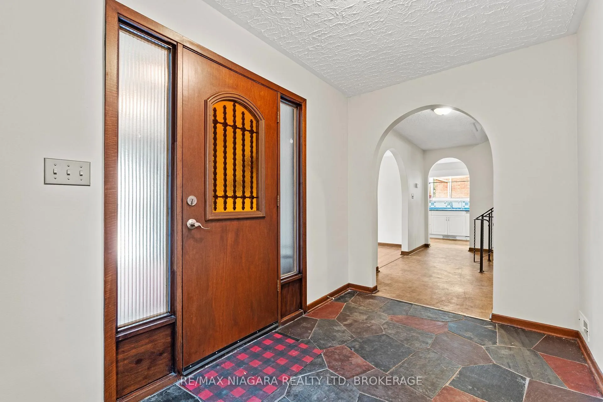 Photo 10 of 12 Hampton Court, Welland, Prince Charles — HOMEH