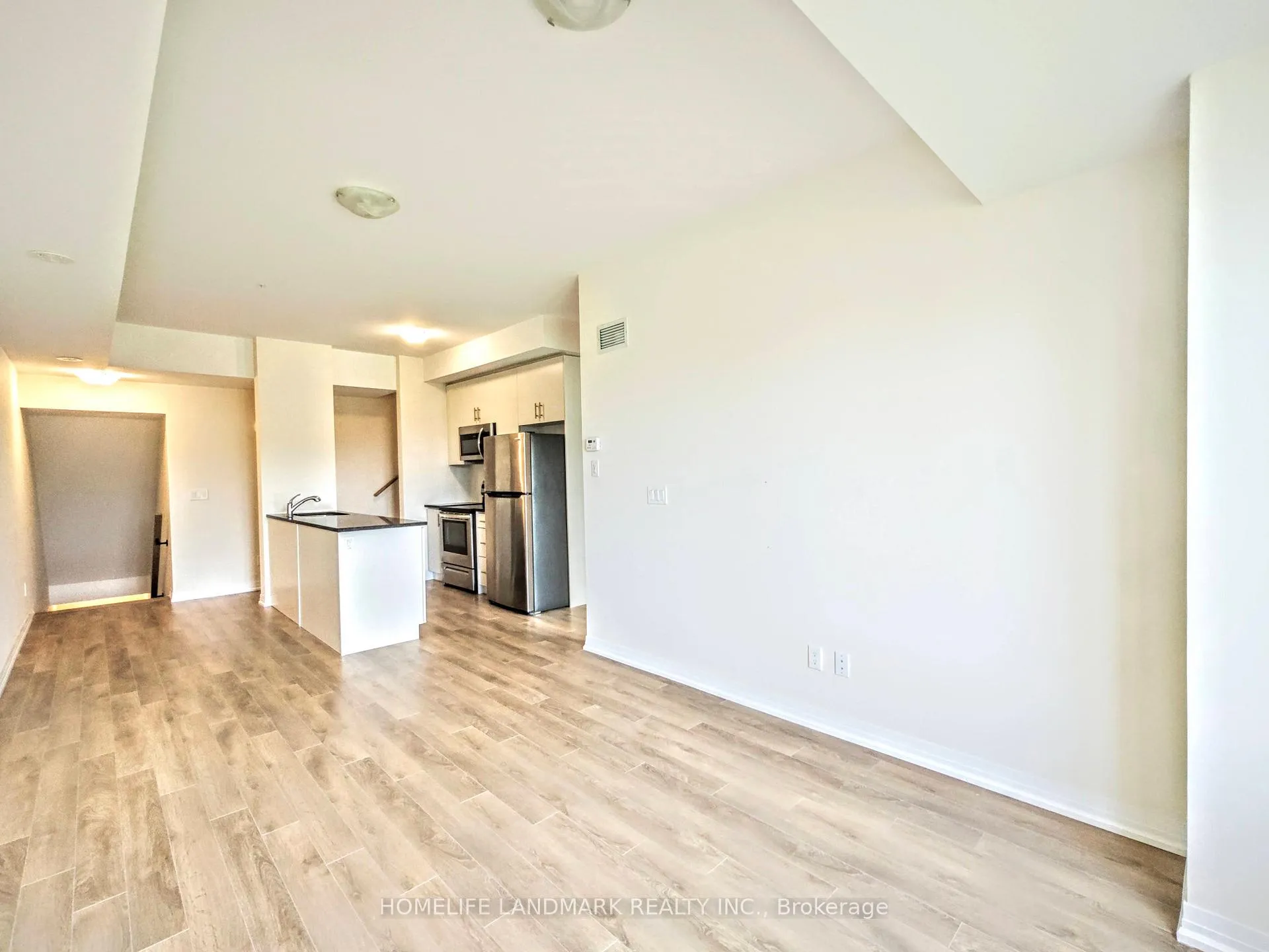 Photo 10 of Unit 812, 2635 William Jackson Drive, Pickering, Duffin Heights — HOMEH
