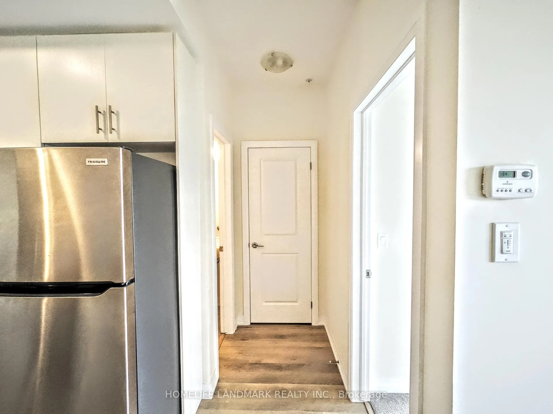 Photo 11 of Unit 812, 2635 William Jackson Drive, Pickering, Duffin Heights — HOMEH