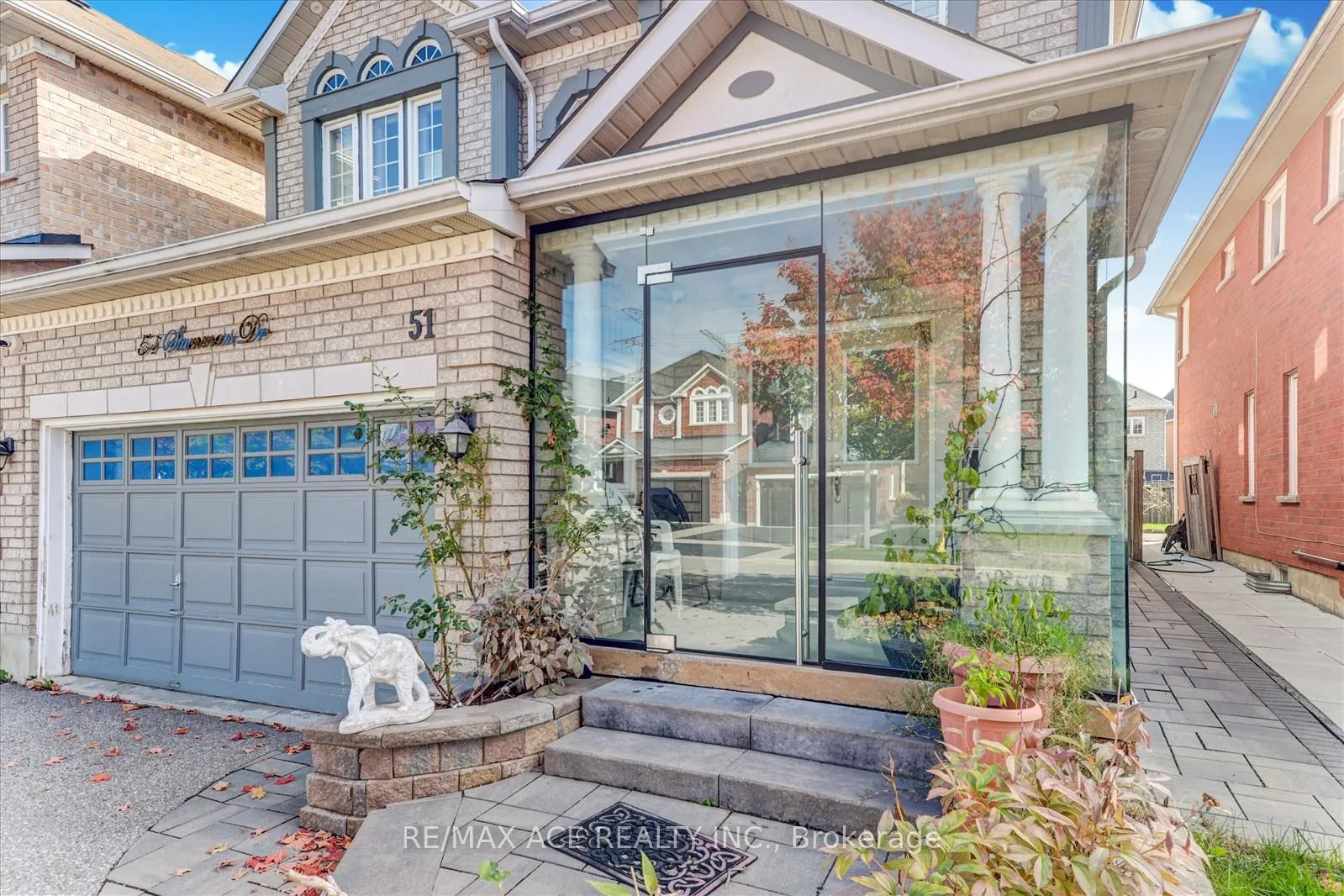 Photo 5 of 51 Stammers Drive, Ajax, Northwest Ajax — HOMEH