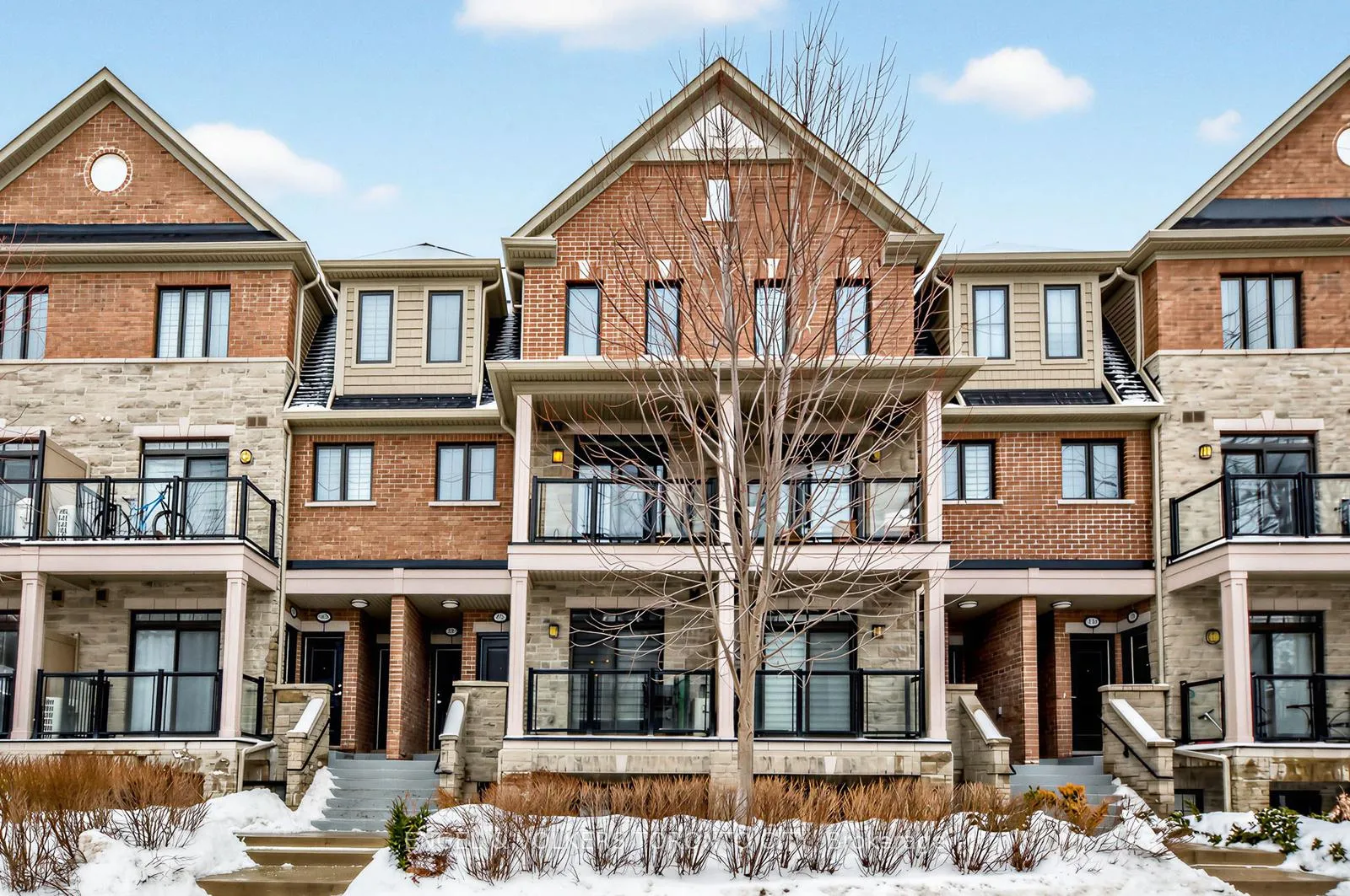 Photo 1 of 199 Pine Grove Road, Vaughan, Islington Woods — HOMEH