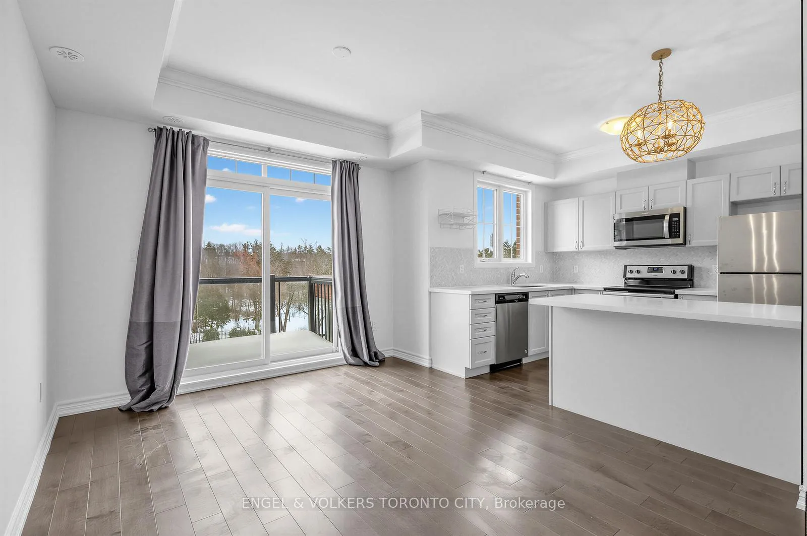 Photo 7 of 199 Pine Grove Road, Vaughan, Islington Woods — HOMEH