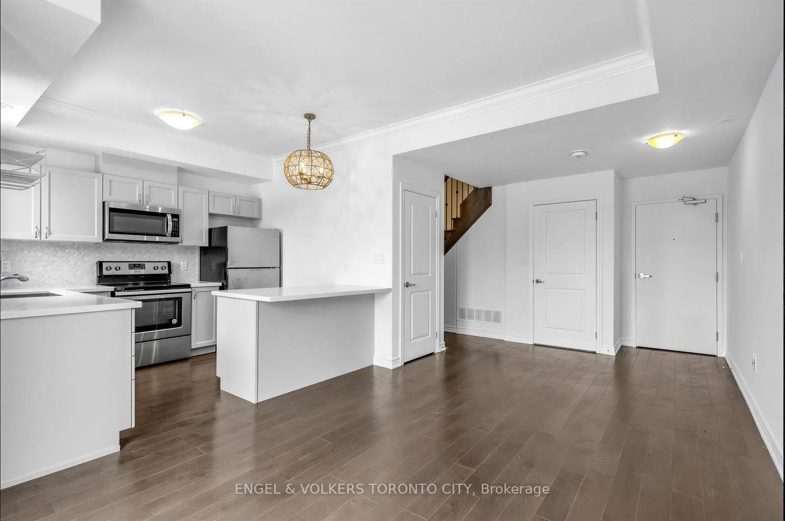 Photo 8 of 199 Pine Grove Road, Vaughan, Islington Woods — HOMEH