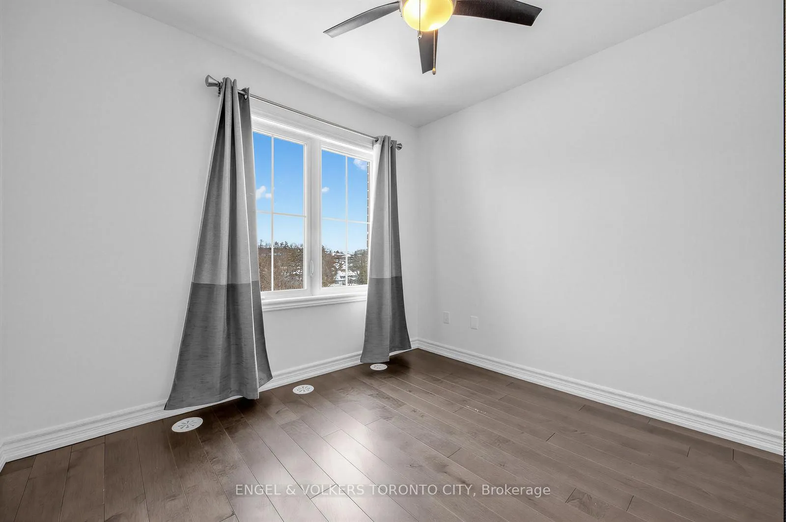 Photo 15 of 199 Pine Grove Road, Vaughan, Islington Woods — HOMEH