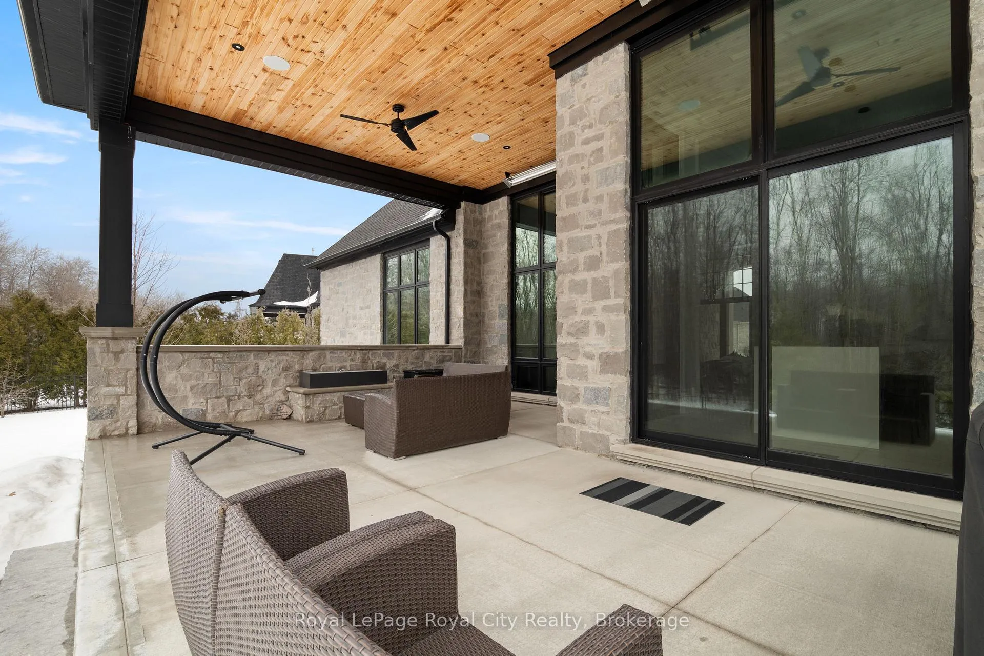 Photo 43 of 153 Heritage Lake Drive, Puslinch, Crieff/Aikensville/Killean — HOMEH