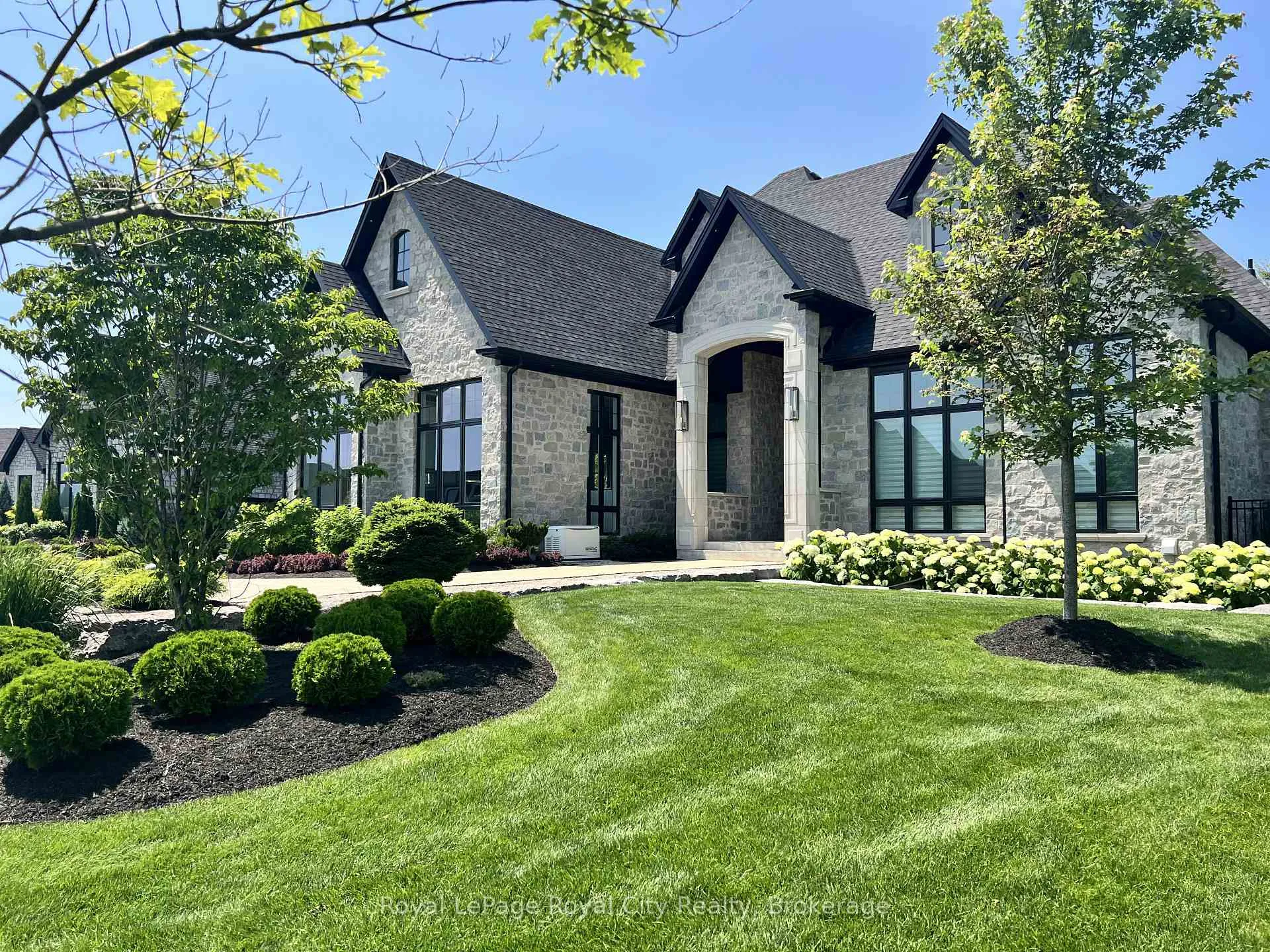 Photo 46 of 153 Heritage Lake Drive, Puslinch, Crieff/Aikensville/Killean — HOMEH