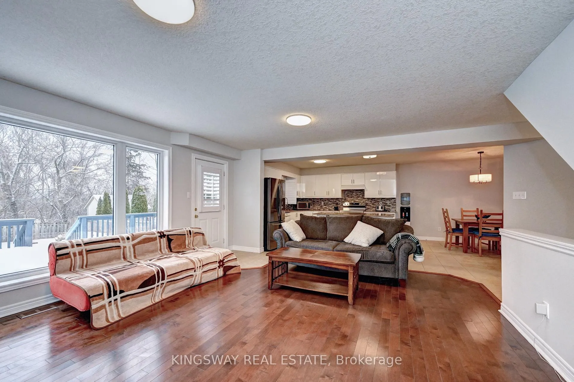 Photo 4 of 242 Doon Mills Drive, Kitchener — HOMEH