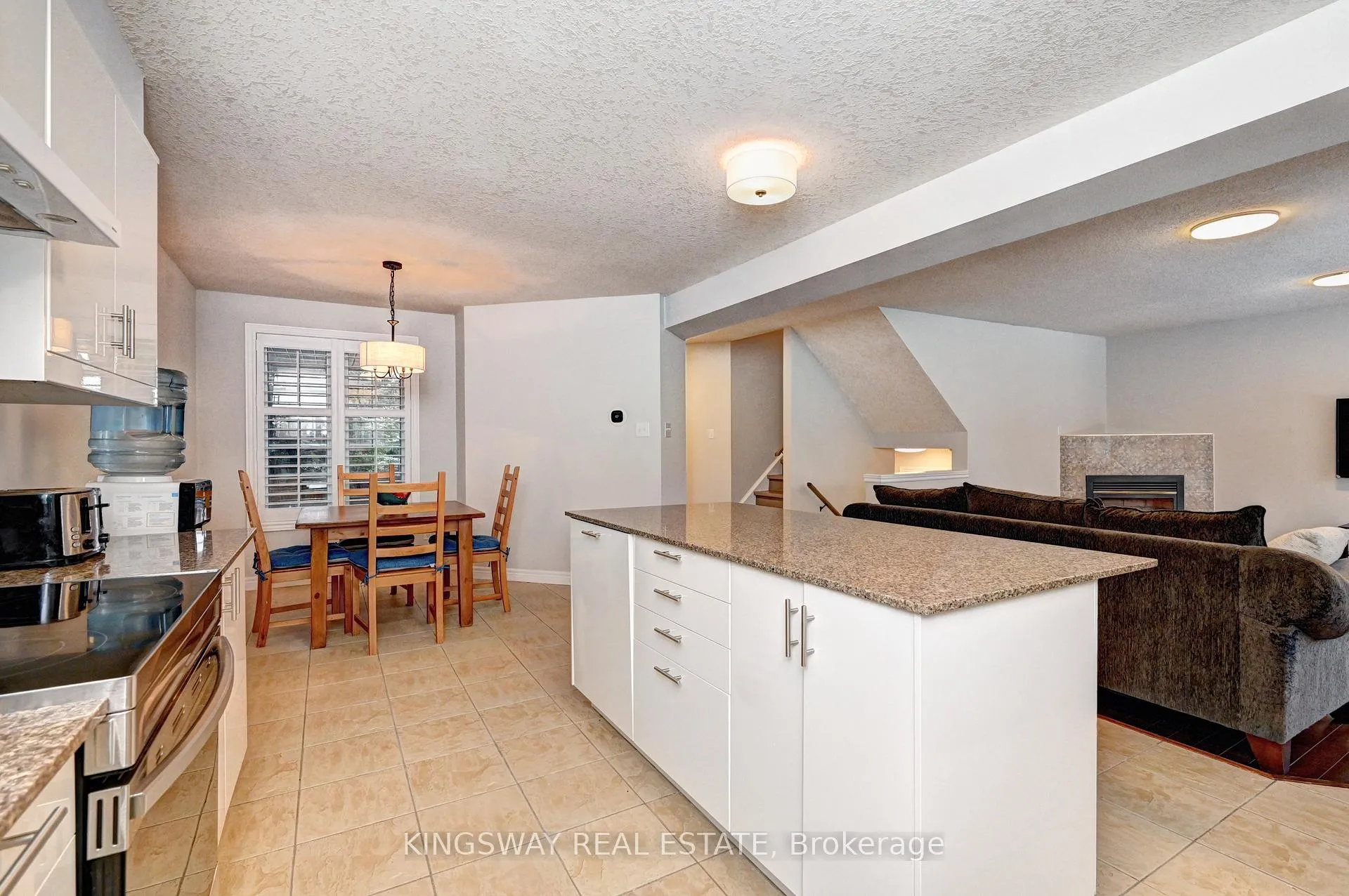Photo 15 of 242 Doon Mills Drive, Kitchener — HOMEH