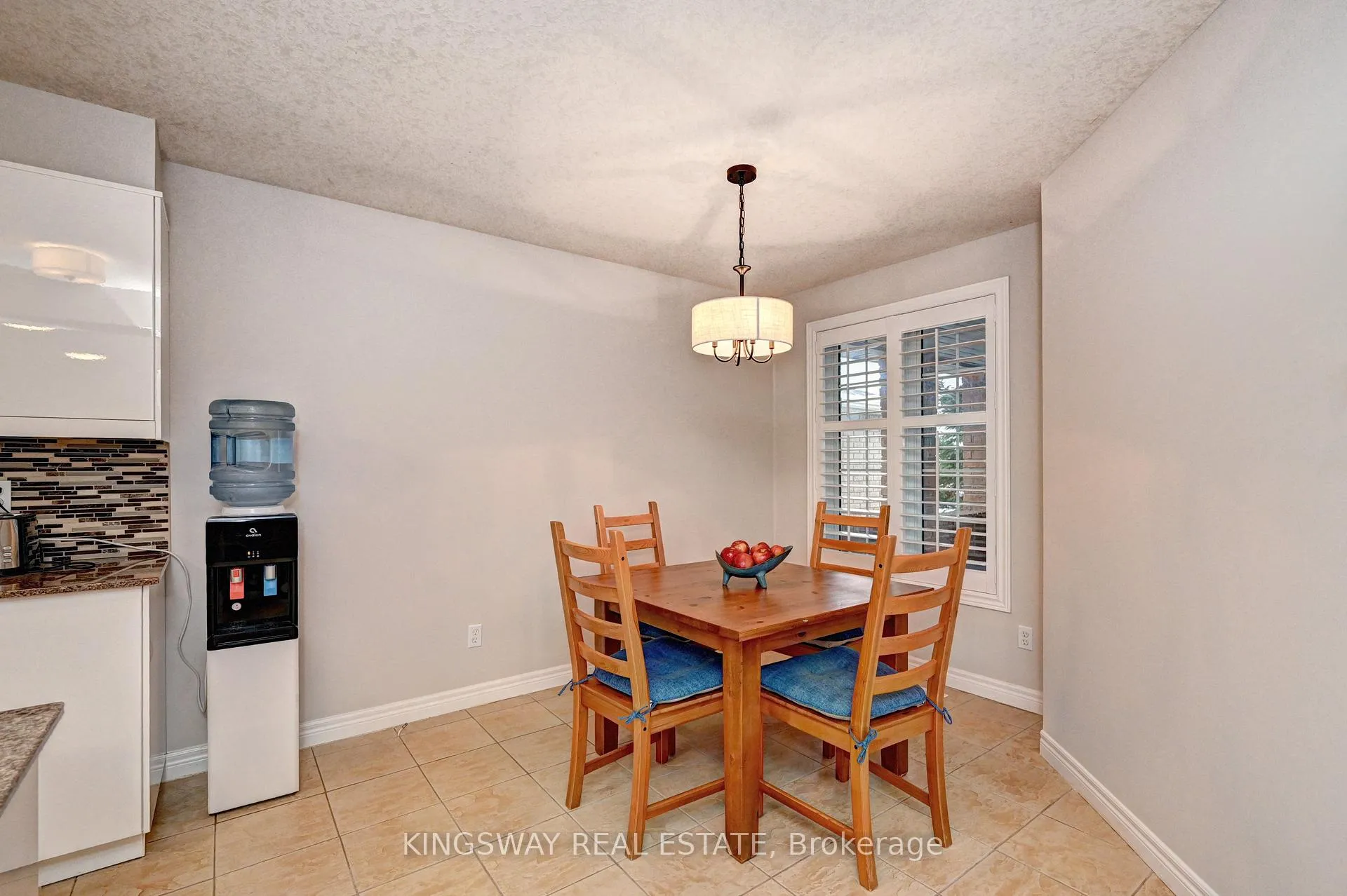 Photo 16 of 242 Doon Mills Drive, Kitchener — HOMEH