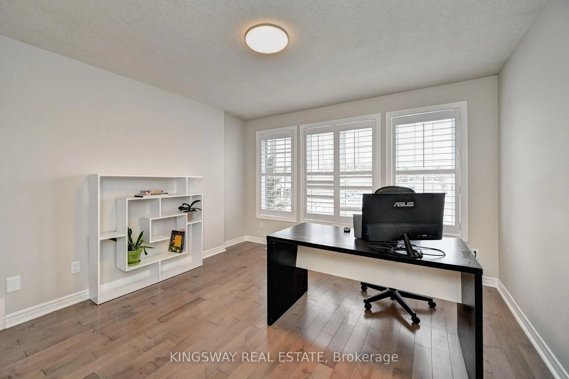 Photo 28 of 242 Doon Mills Drive, Kitchener — HOMEH