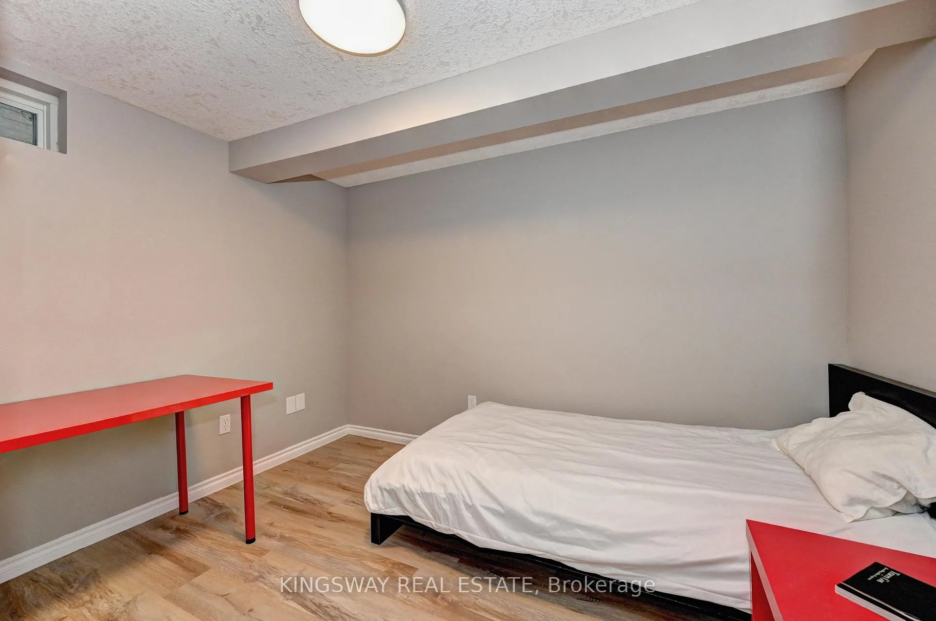 Photo 32 of 242 Doon Mills Drive, Kitchener — HOMEH