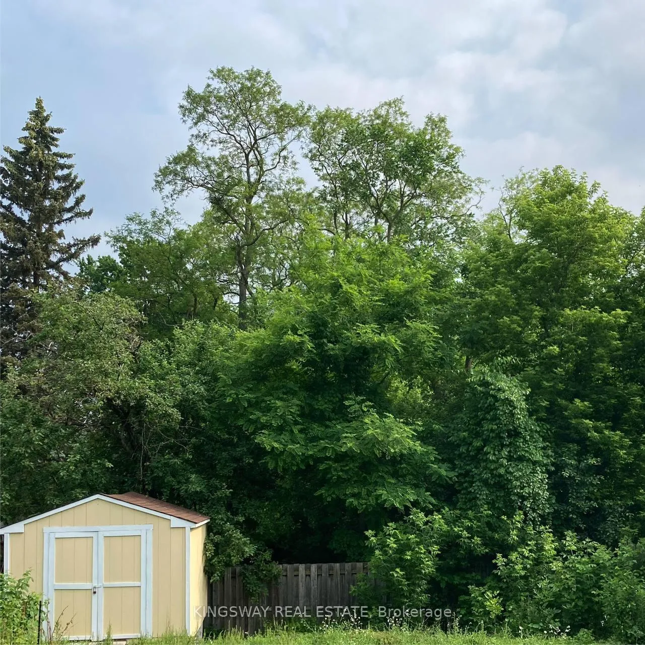 Photo 48 of 242 Doon Mills Drive, Kitchener — HOMEH