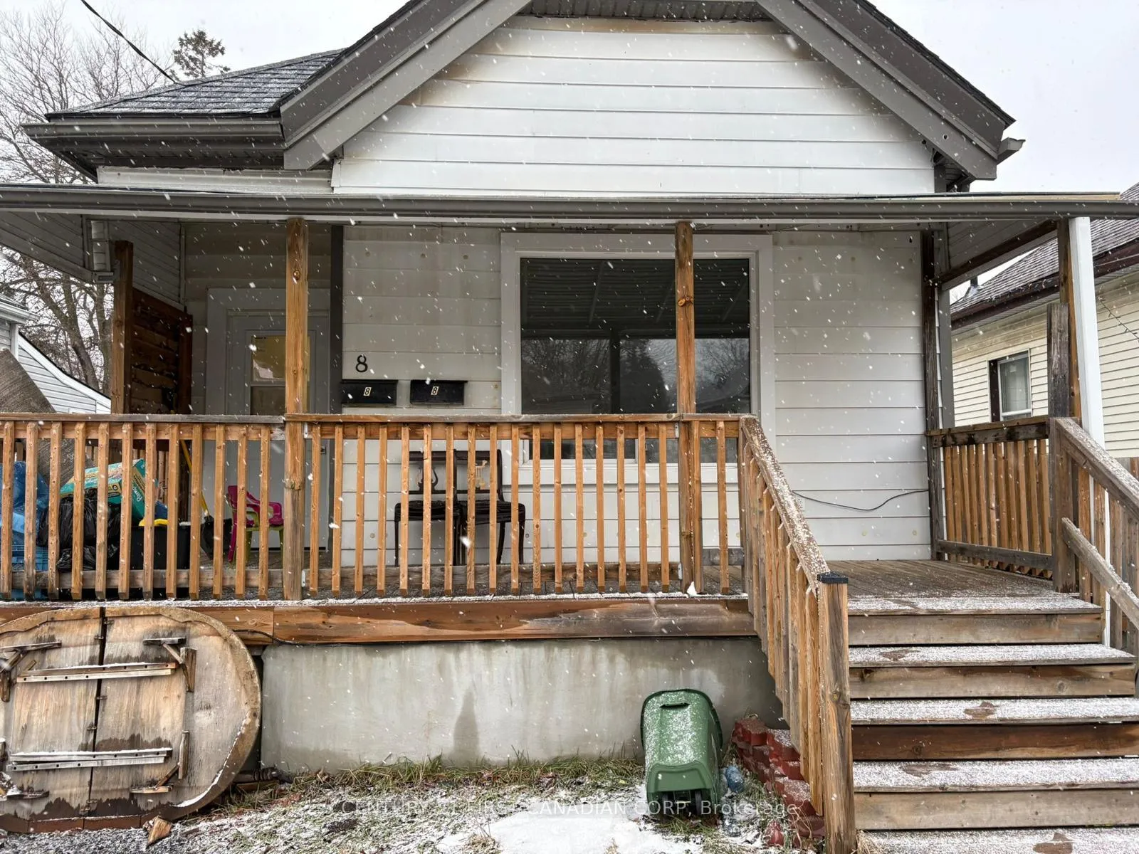 Front of Unit Upper, 8 Rosewood Avenue