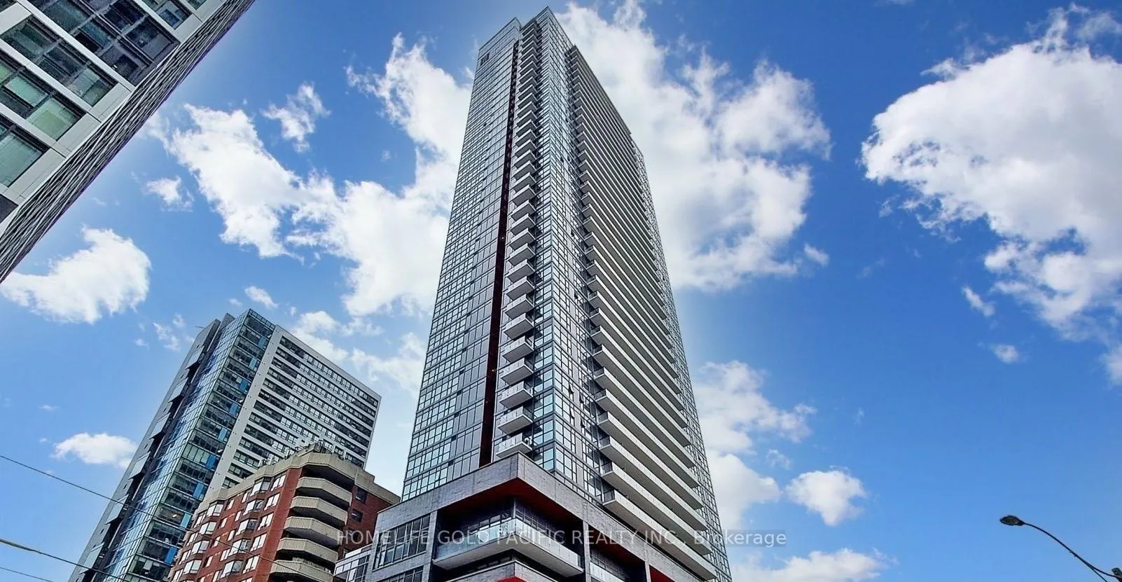 Front of Unit 613, 159 Dundas Street