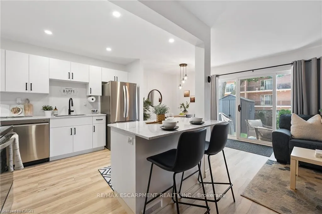 Photo 1 of Unit 150, 17 Old Pine Trail, St. Catharines, Carlton/Bunting — HOMEH