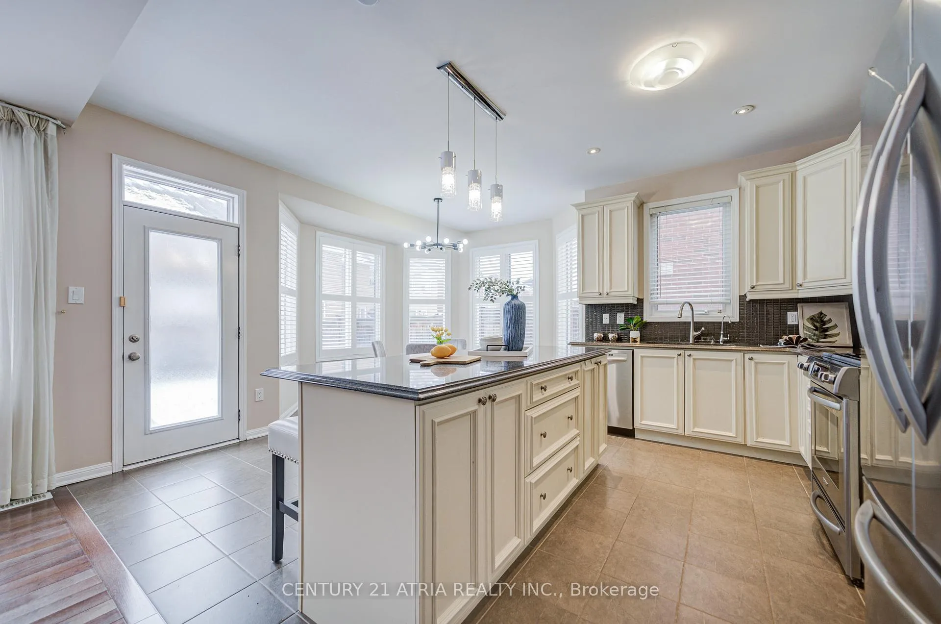Photo 13 of 56 Kelly Crescent, Markham, Wismer — HOMEH