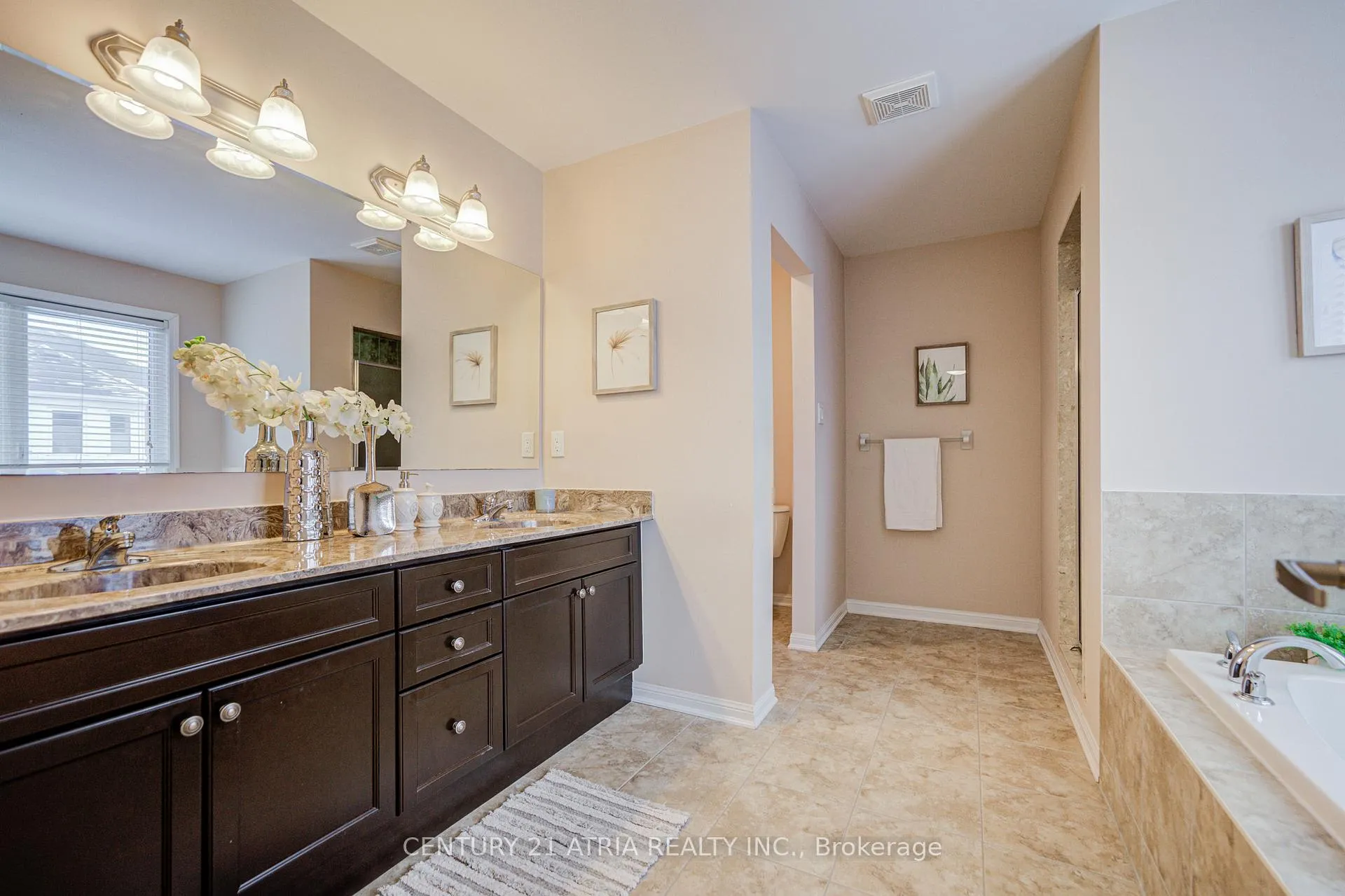 Photo 32 of 56 Kelly Crescent, Markham, Wismer — HOMEH