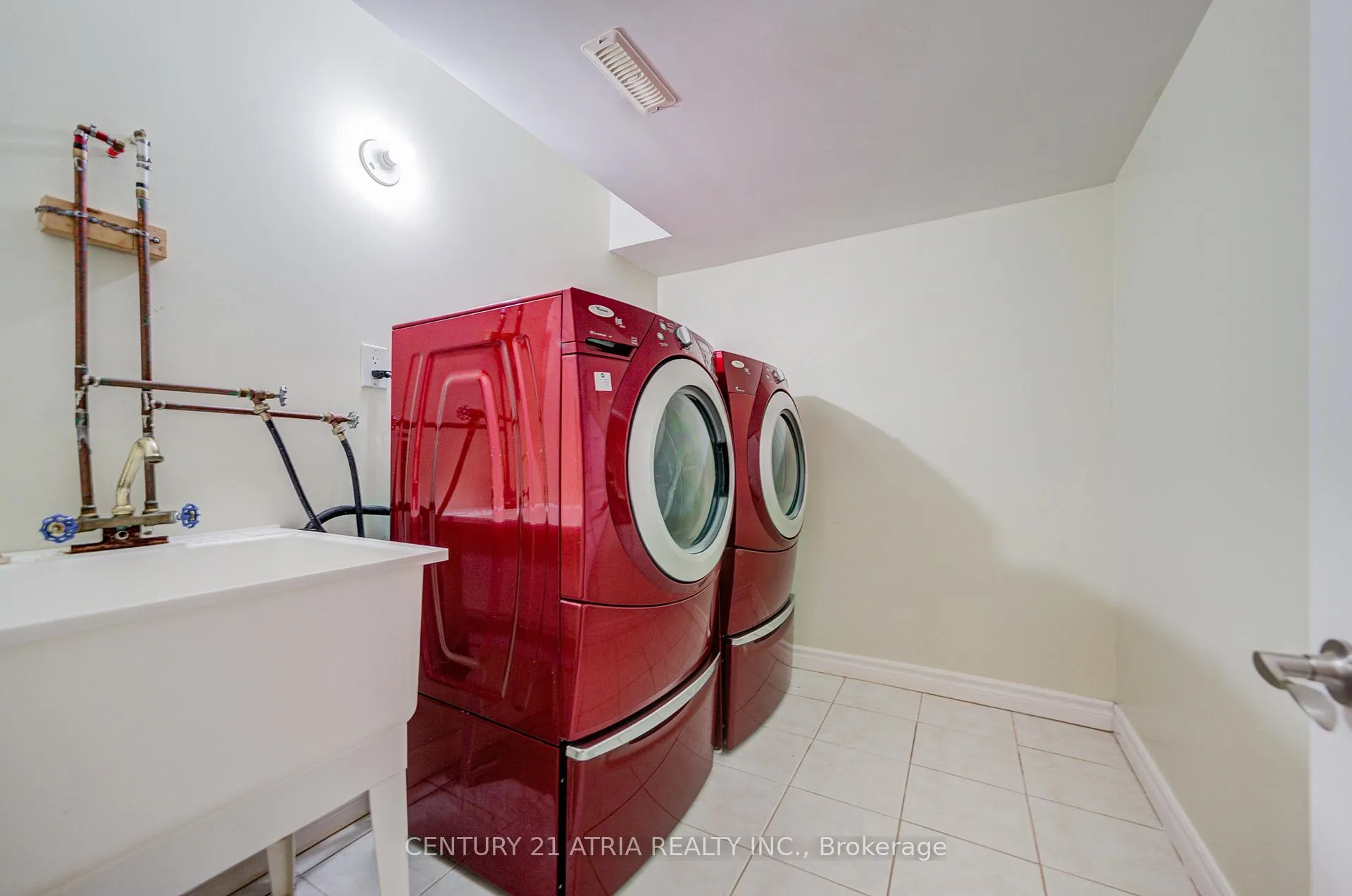 Photo 41 of 56 Kelly Crescent, Markham, Wismer — HOMEH
