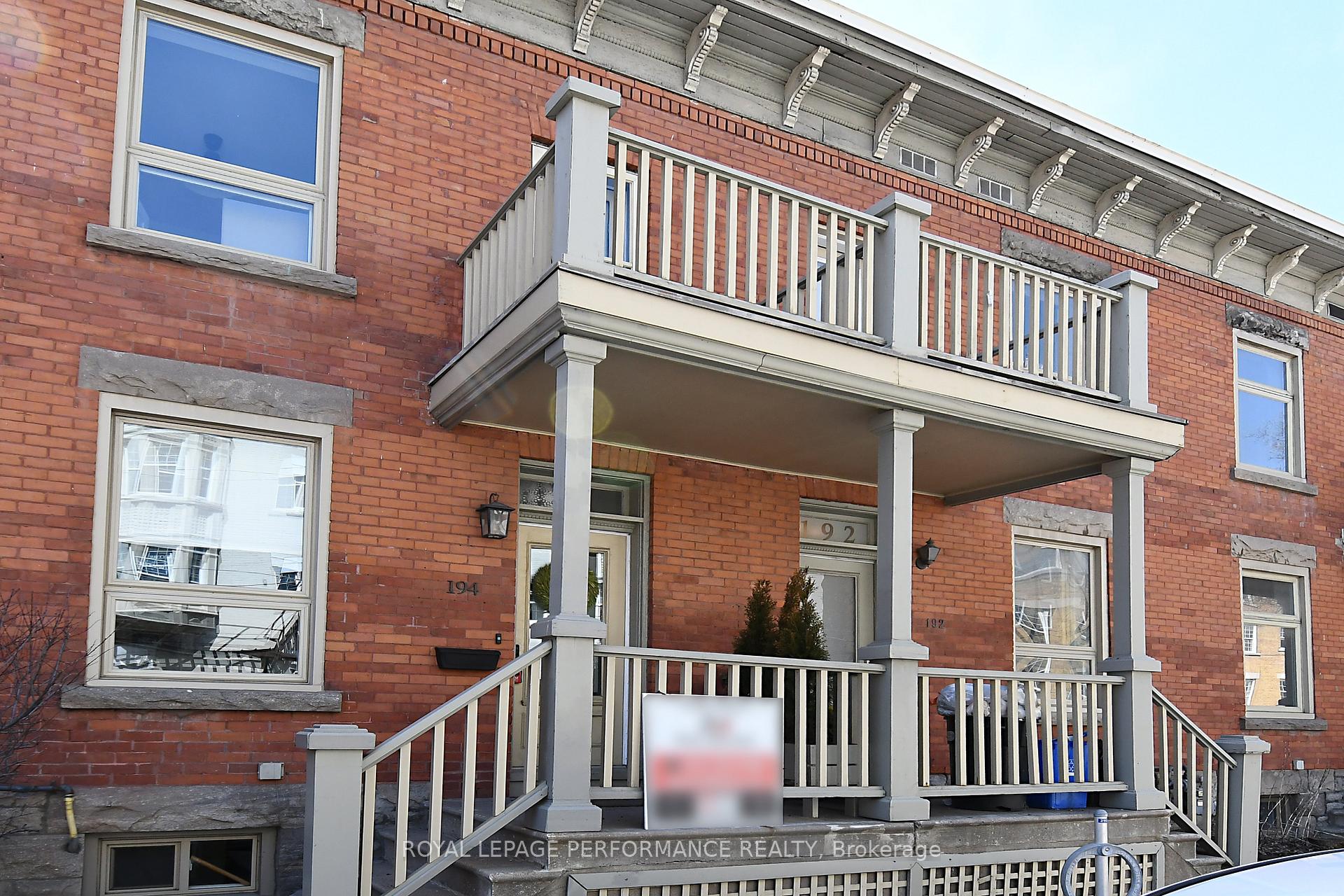 Front of 194 Charlotte Street