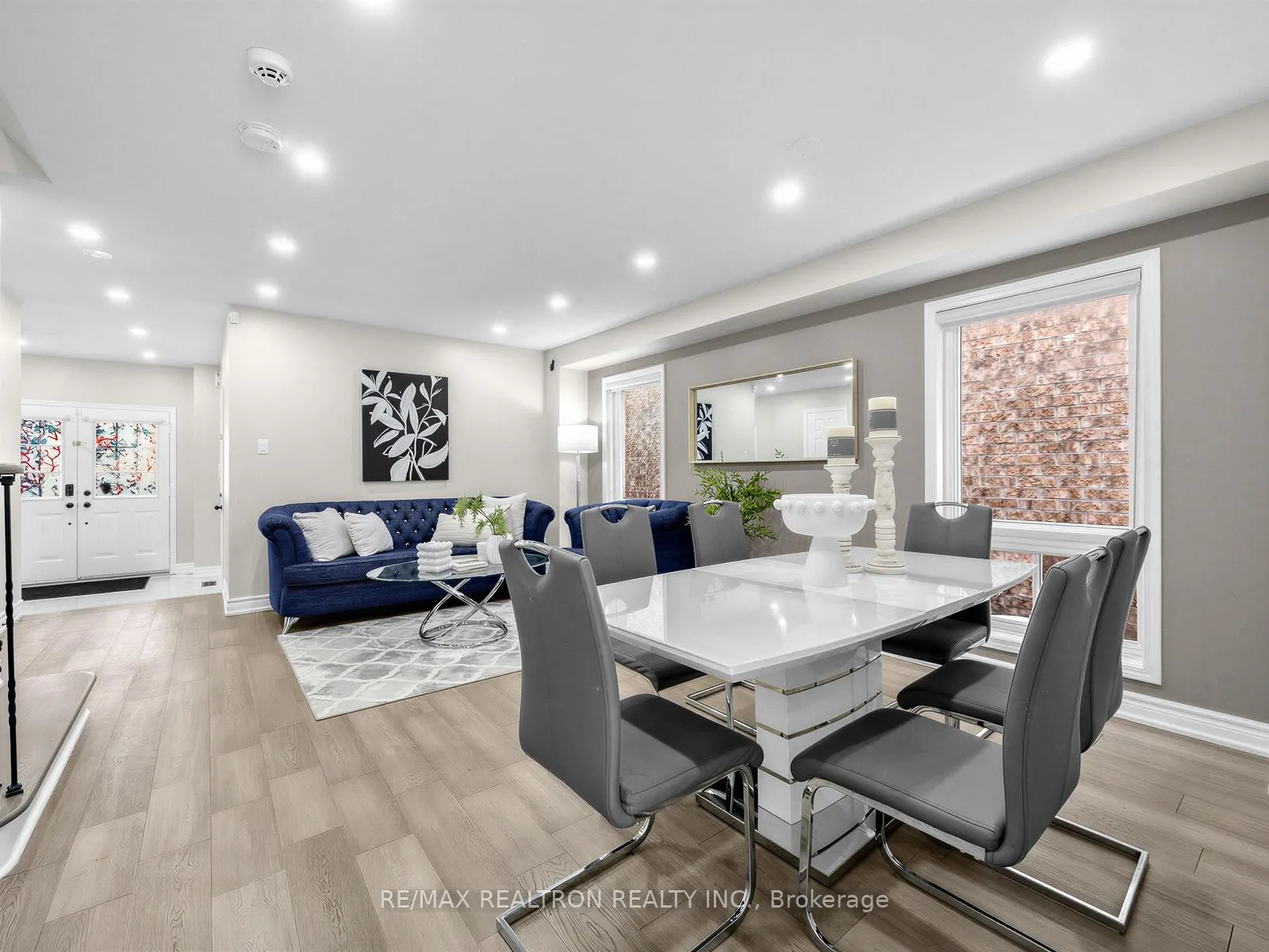 Photo 6 of 677 Sunbird Trail, Pickering, Amberlea — HOMEH