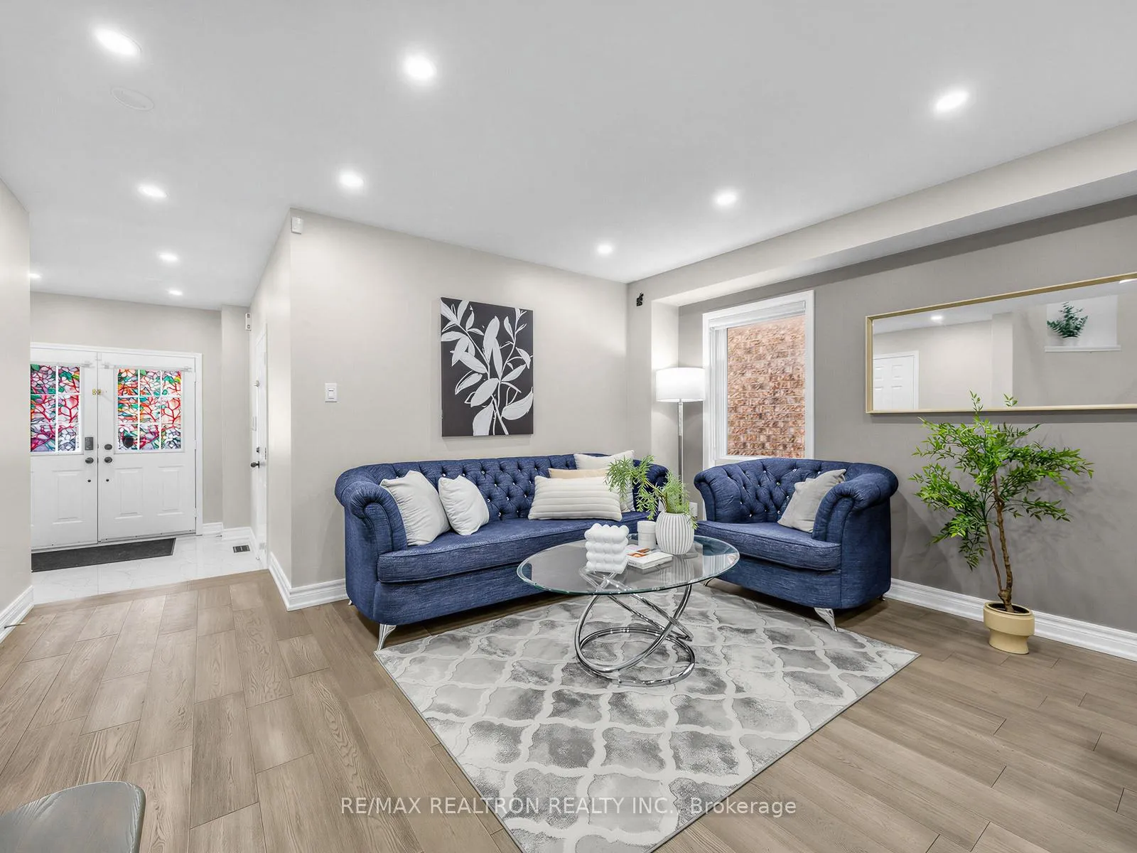 Photo 8 of 677 Sunbird Trail, Pickering, Amberlea — HOMEH
