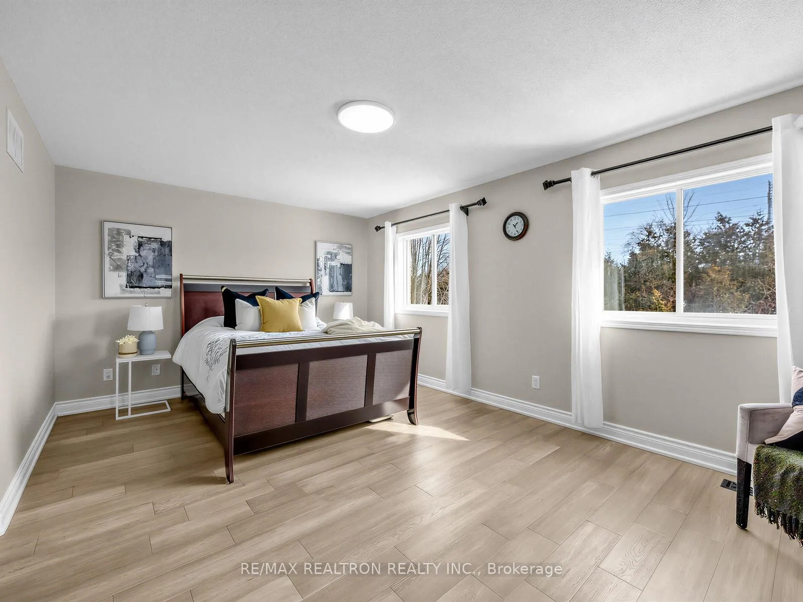 Photo 23 of 677 Sunbird Trail, Pickering, Amberlea — HOMEH