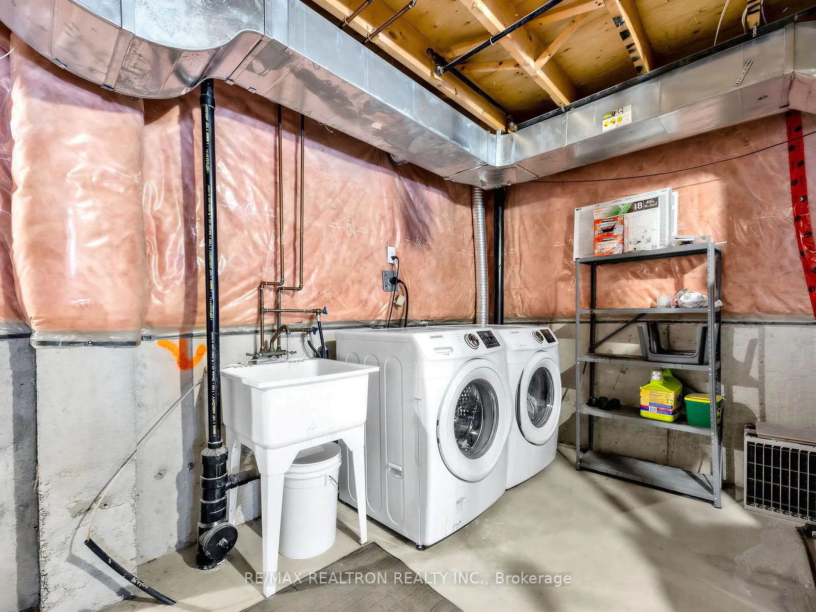 Photo 31 of 677 Sunbird Trail, Pickering, Amberlea — HOMEH