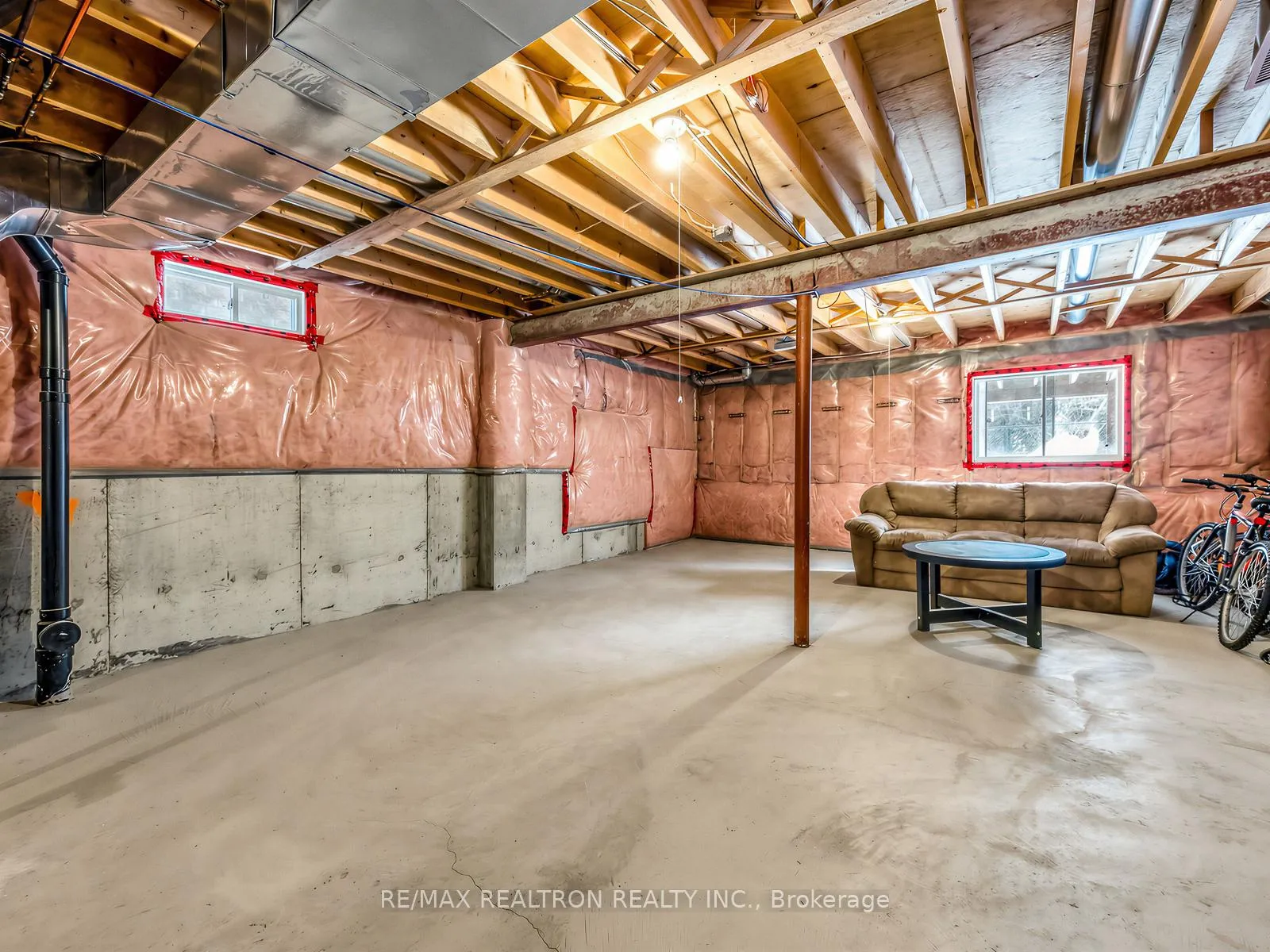Photo 32 of 677 Sunbird Trail, Pickering, Amberlea — HOMEH