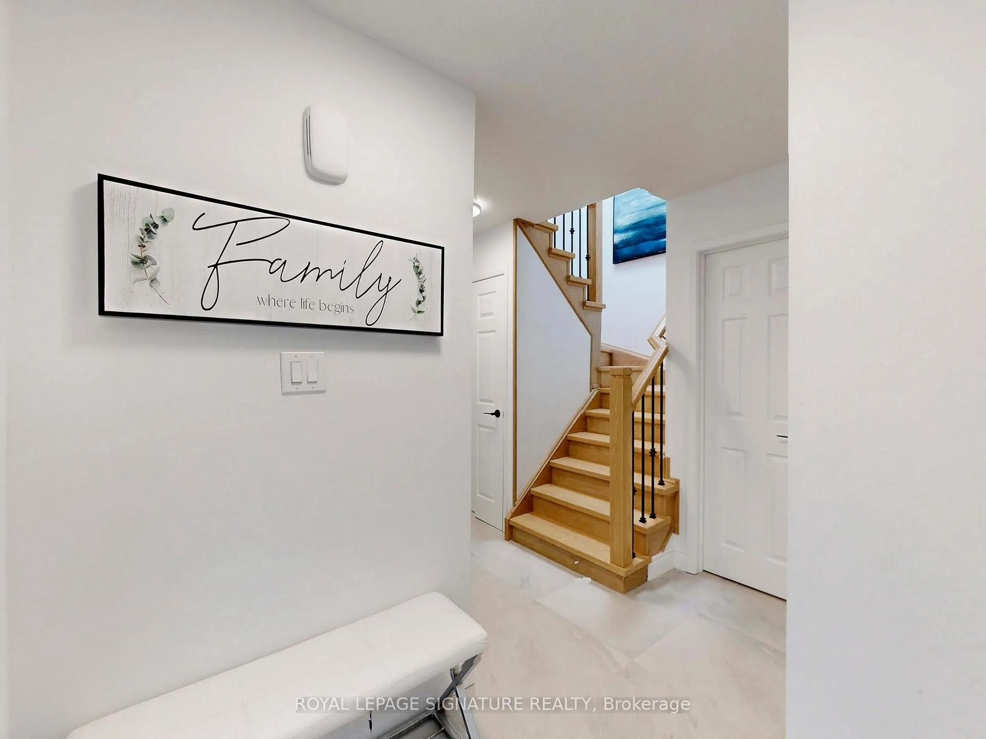 Photo 4 of 65 Fordcombe Crescent, Markham, Milliken Mills West — HOMEH